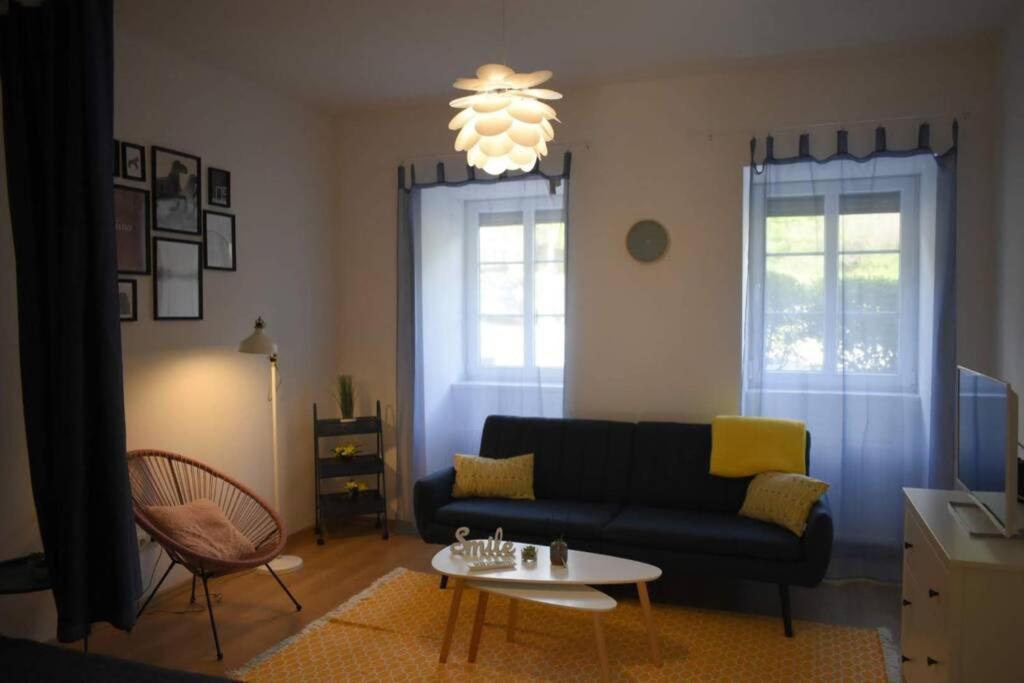 Апартаменты A Charming Little Flat Just Above Szechenyi Square Печ Экстерьер фото